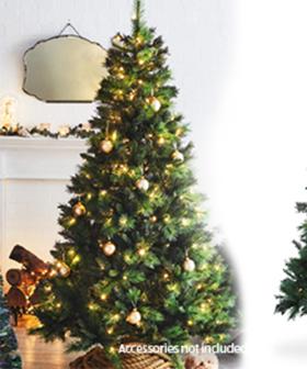 ALDI’s Pre-Lit Christmas Tree Is BACK In Stores Next Week