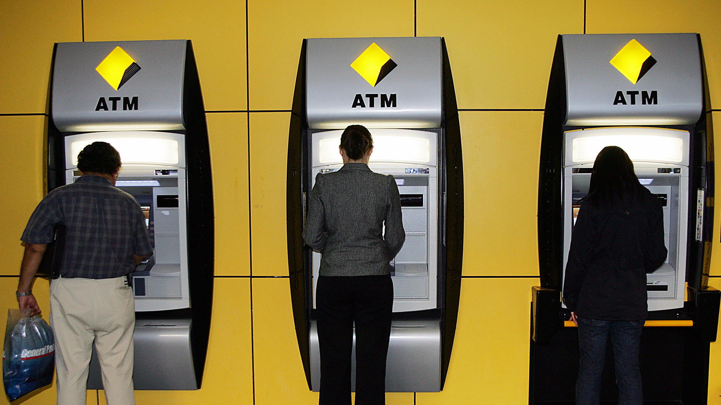 Commonwealth Bank Goes Down With Customers Unable To Make ...