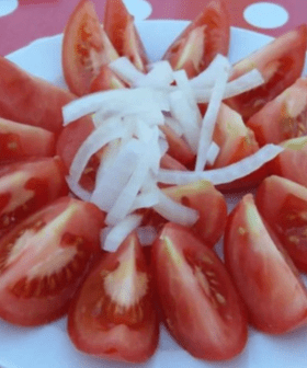 Tourist Fires Up When Served A $10 "Plate of Tomatoes" At Restaurant