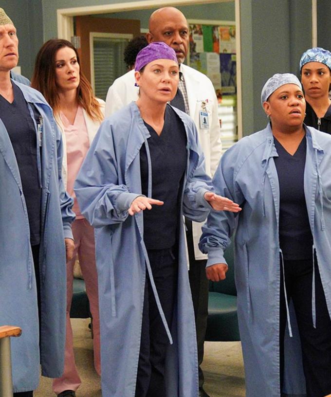 Ellen Pompeo Posts First Pics From Set Of New Grey S Anatomy