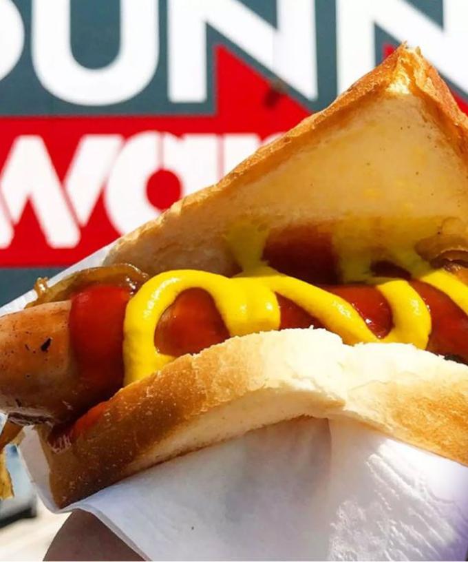 Brett Sutton Just Weighed In On Bunnings Snags Onions And We Don T Know What To Think Anymore