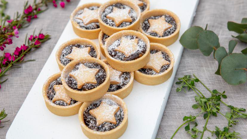 Quiche Tin Woolworths Quiche Dish Woolworths Mini Quiches Isolated