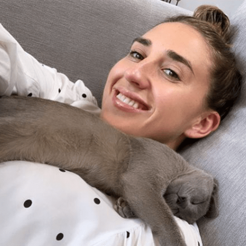PJ Says She's "Seriously Thinking" About Making Her Cat Her Bridesmaid