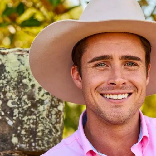 'Farmer Wants A Wife' 2022 Has Fans Swooning Over Hot Farmer!