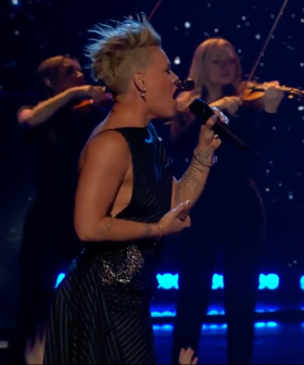 P!NK And Kelly Clarkson Perform Incredible Duet Together At The iHeartRadio Music Awards